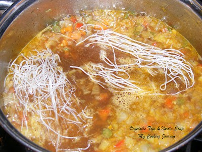 vegetable tofu and noodle soup %%
