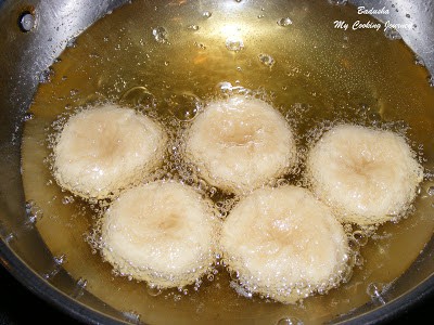 Frying Badusha Frying Badusha