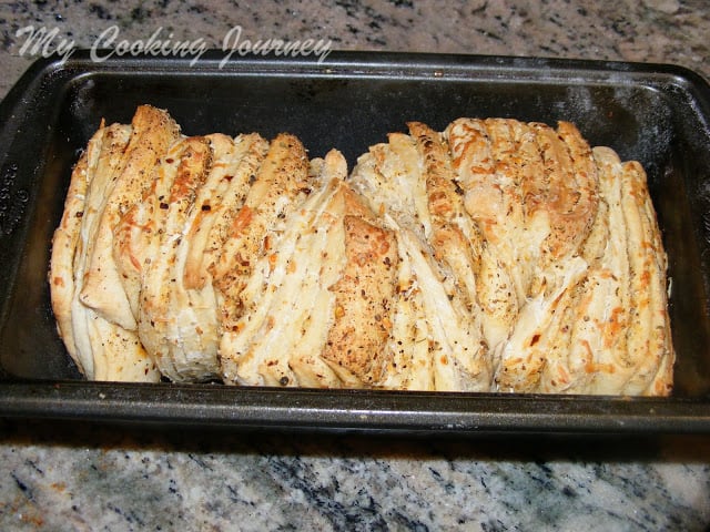 Herb and Cheese Pull Apart Bread %%