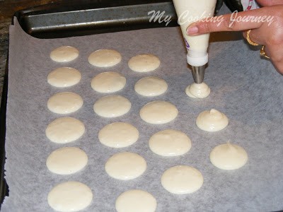 French Macarons with Chocolate Ganache French Macarons with Chocolate Ganache