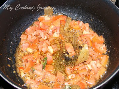 Green peas kachori with Spicy Dum Aloo %%