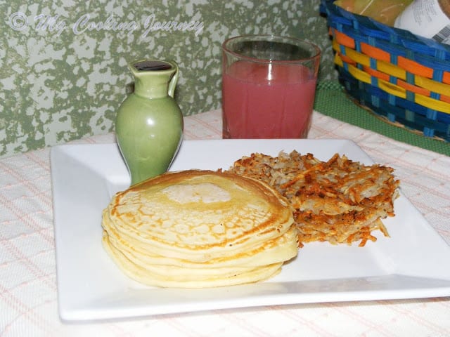 American breakfast Pancakes and Hashbrowns %%