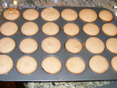 Strawberry cupcakes with strawberry icing %%