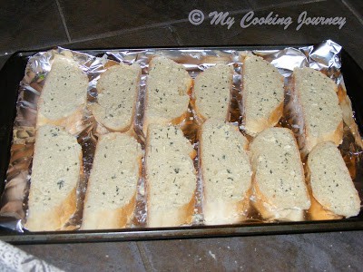 Crostini with Cherry tomato and Mozarella %%