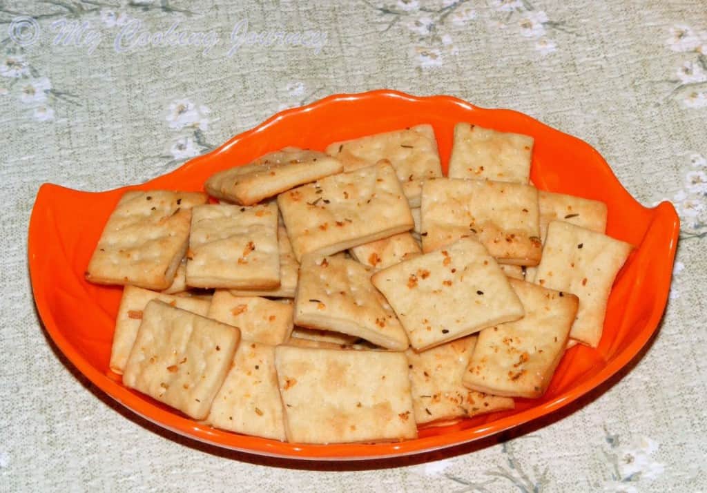 Homemade Soda Crackers %%