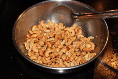 Roasting cashew nuts Roasting cashew nuts