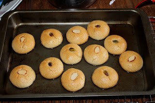 Sekerpare – Turkish Soft Cookies in Sugar Syrup (Egg less Recipe) Sekerpare – Turkish Soft Cookies in Sugar Syrup (Egg less Recipe)