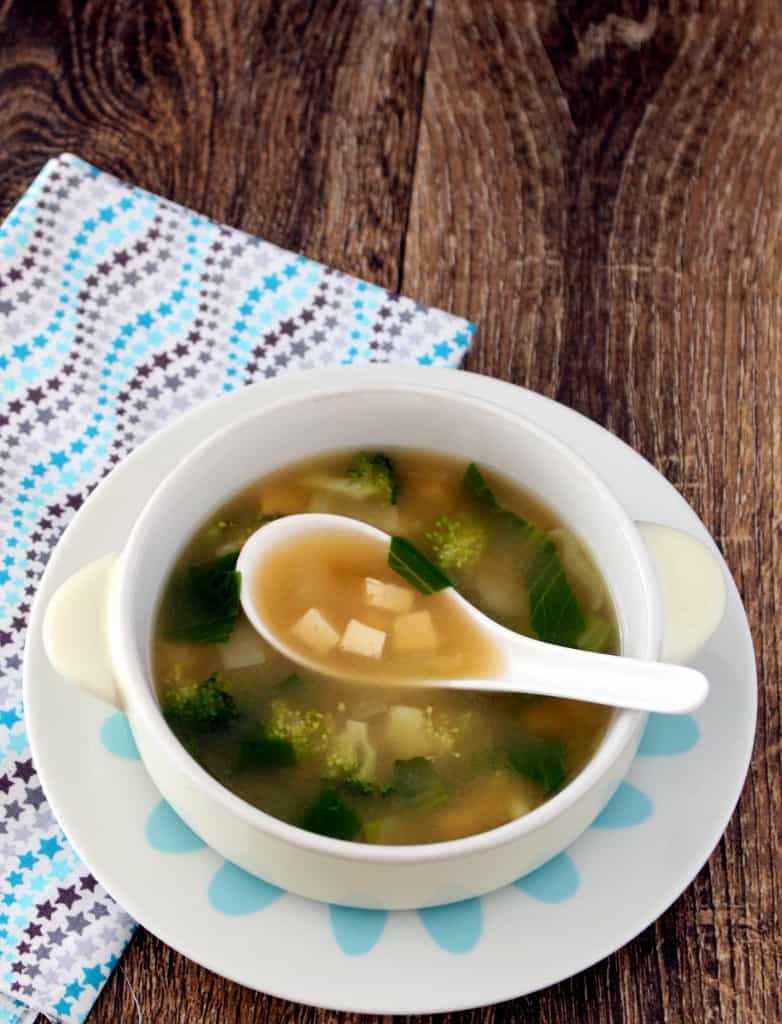 Miso Soup with Tofu – Vegetarian Miso Soup Miso Soup with Tofu – Vegetarian Miso Soup