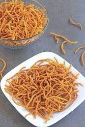 Aloo Bhujia | Potato and Gram flour Sev