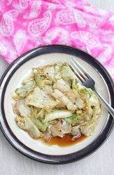 Stir-fried iceberg lettuce