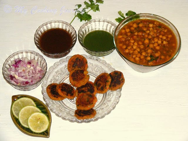 Aloo Tikki Chole Chaat Aloo Tikki Chole Chaat