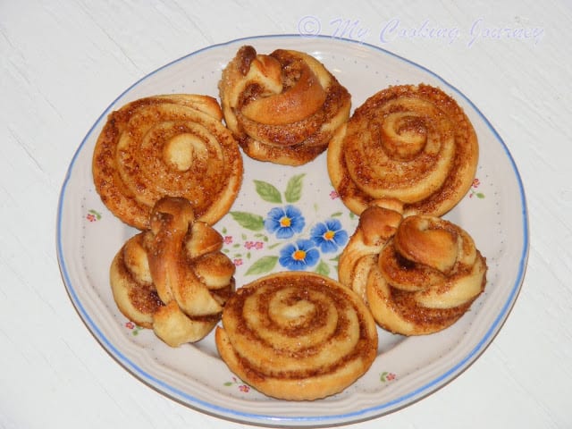 Kanel Snegle/Kanelbullar – Swedish Cinnamon Snails/Rolls Kanel Snegle/Kanelbullar – Swedish Cinnamon Snails/Rolls