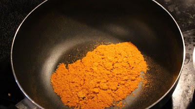 frying turmeric powder