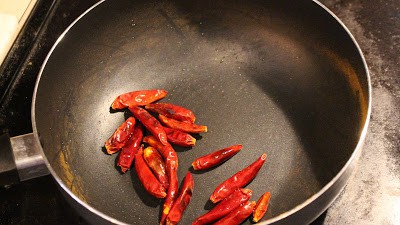 frying red chilies