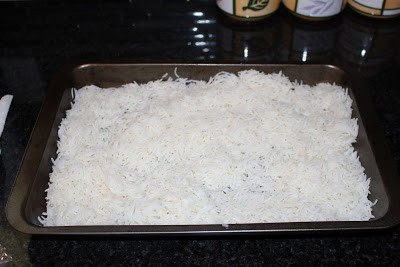 Rice cooling on a tray