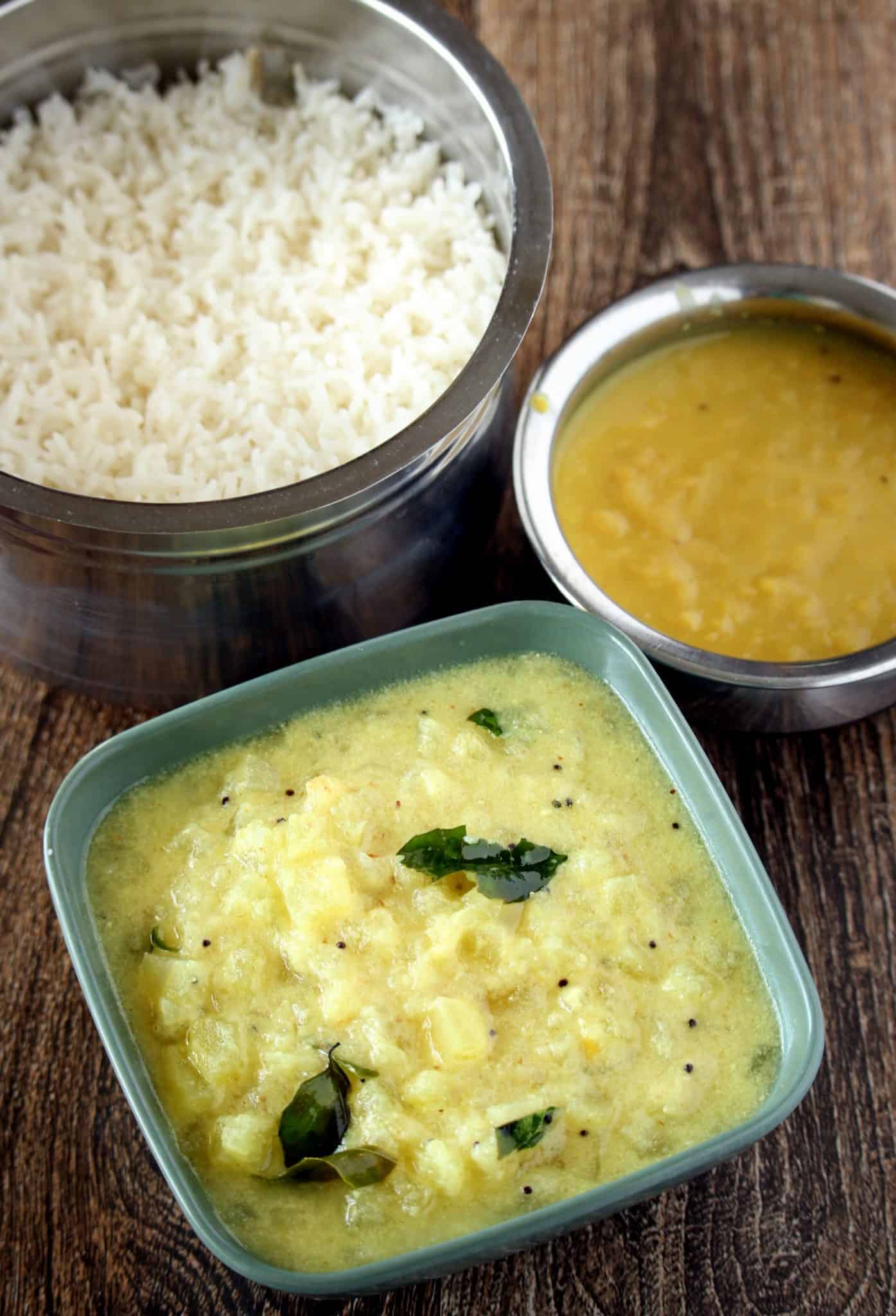 Poosanikkai Mor Kootu / Ash Gourd Stew with Buttermilk Poosanikkai Mor Kootu in a bowl