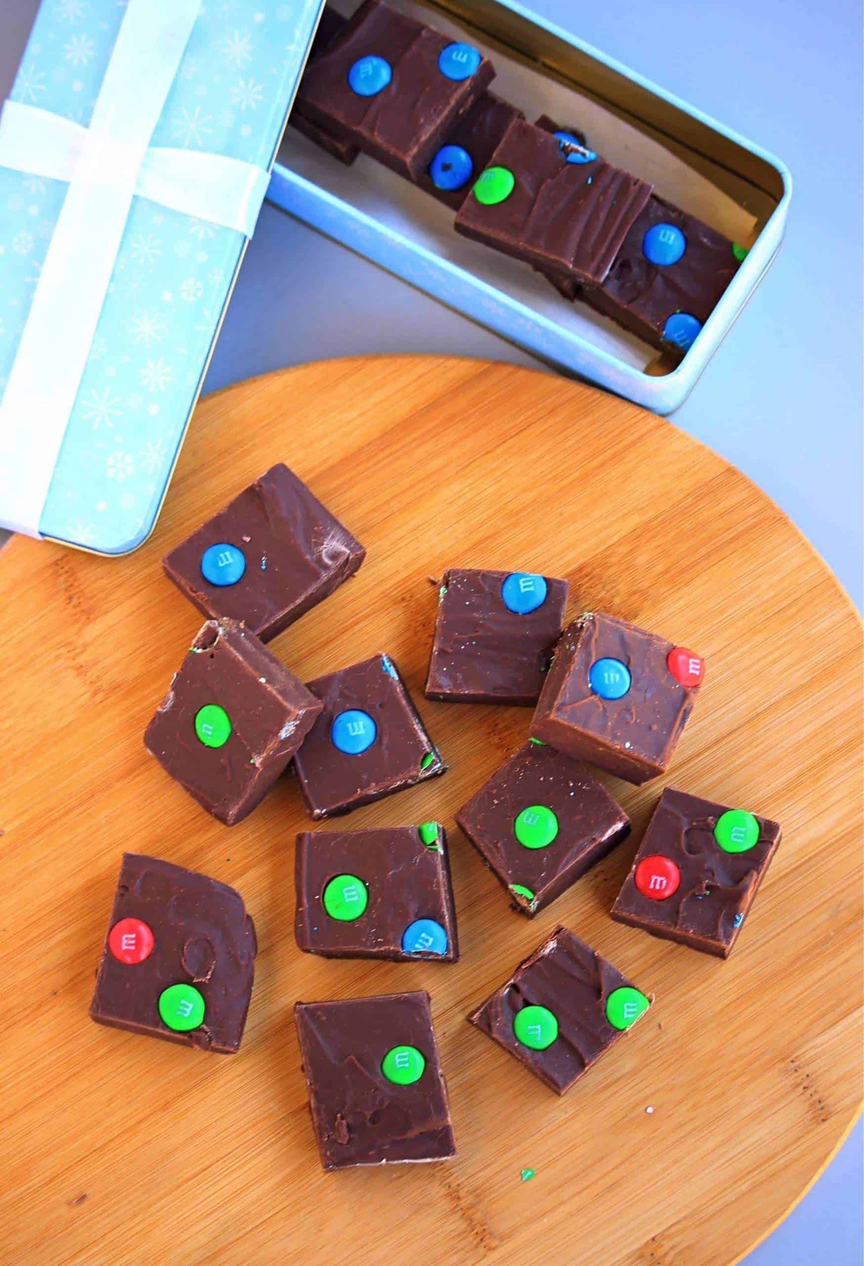 Easy M&M Chocolate Fudge chocolate bars with m&m candy