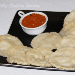 Vellai Paniyaram and Milagai Chutney – Chettinad Special Combo in a Tray