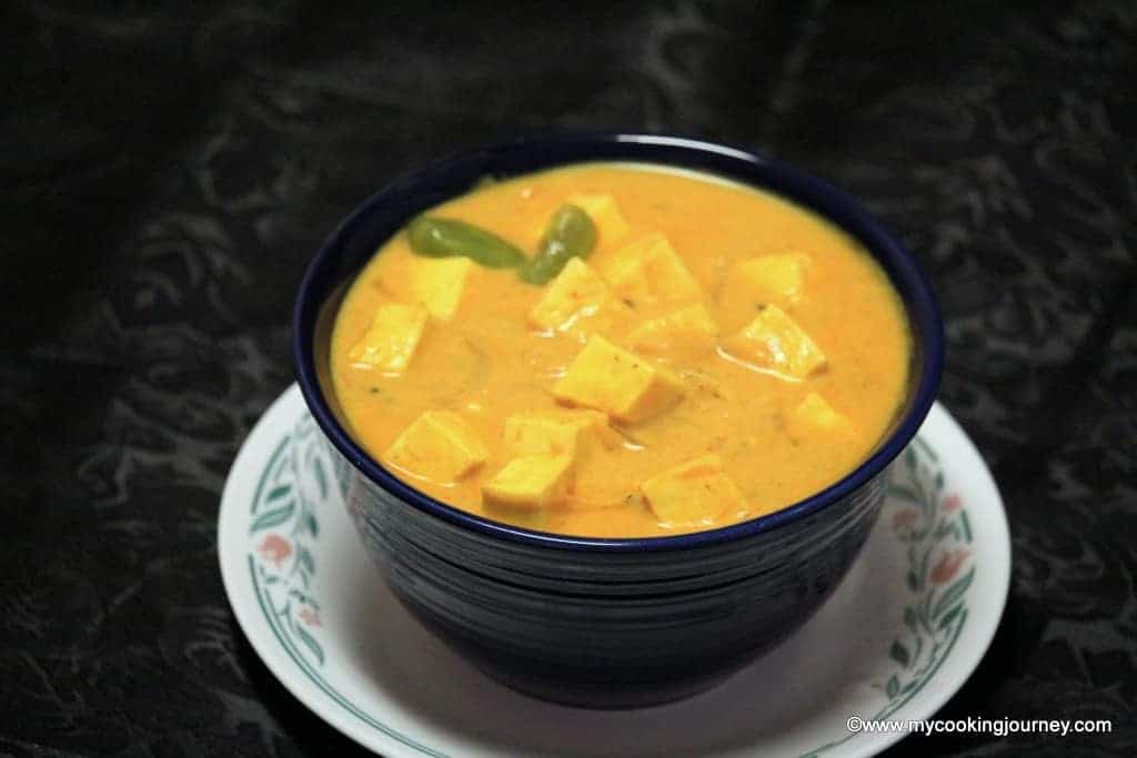Dahi Paneer served in a bowl