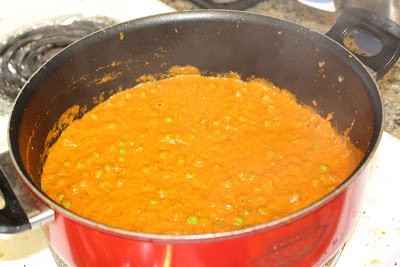 Cooking the masala paste in a pan
