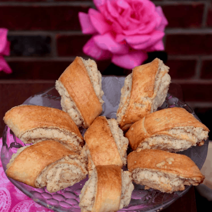 Nazouk Armenian Pastry in a plate