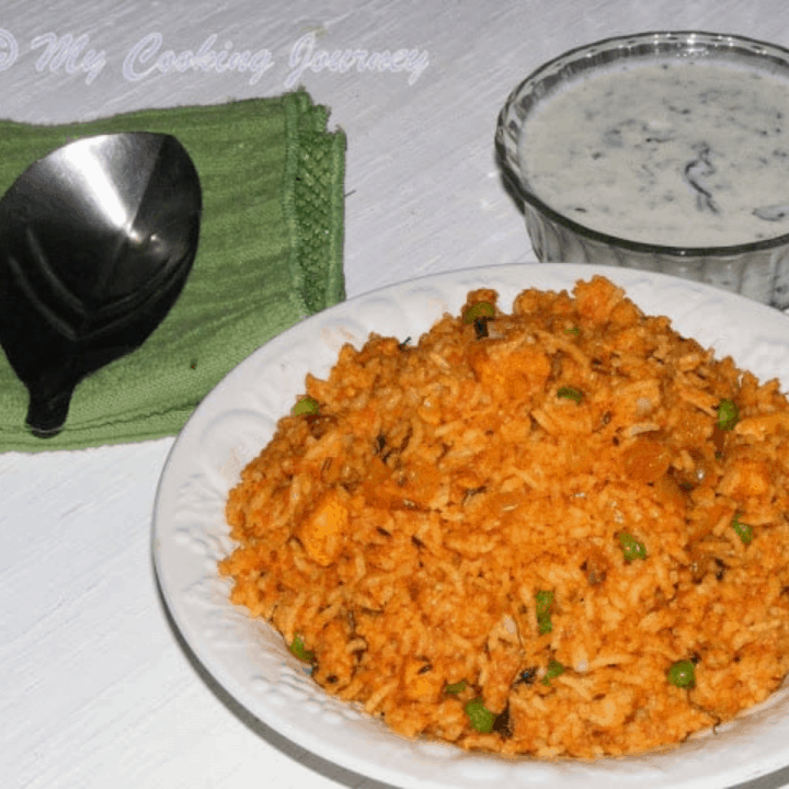 Tamatari Kasoori Pulao in a Plate