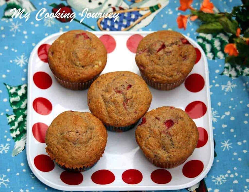 Strawberry Muffins – Eggless in a plate