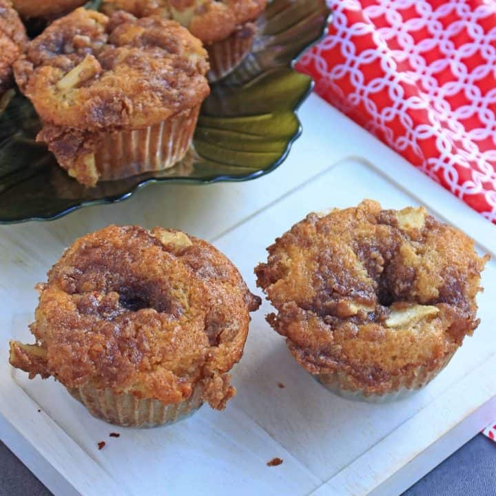 apple crumb muffins