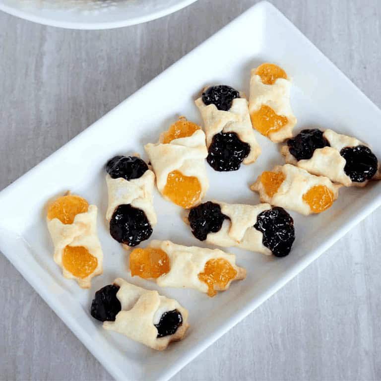 Kiffles in a white plate - Feature Image