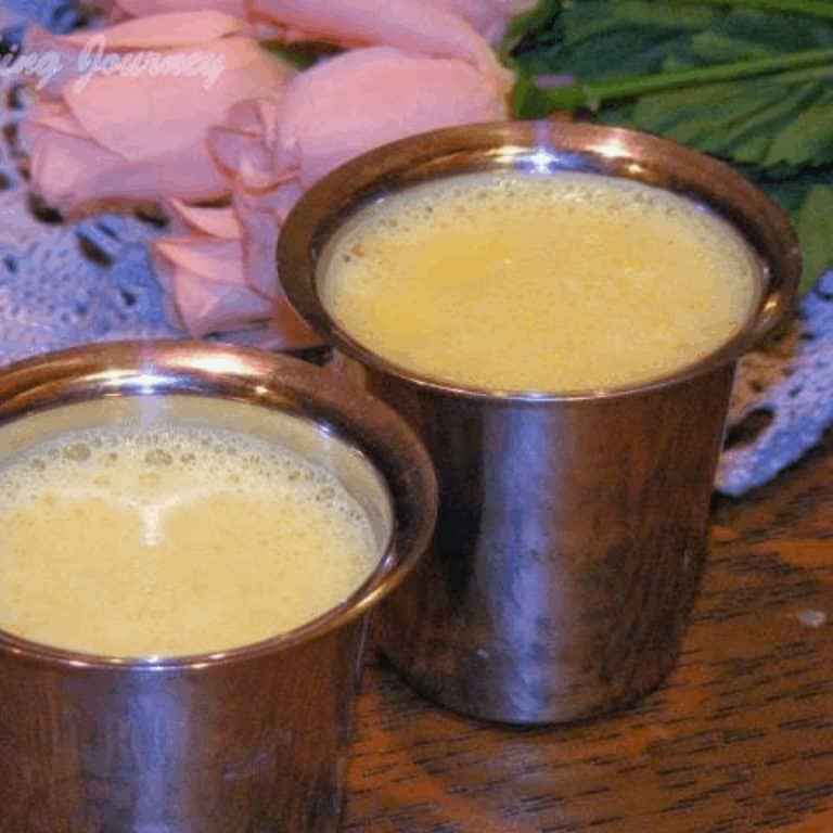 Turmeric Milk in Stainless steel tumblers - Feature Image